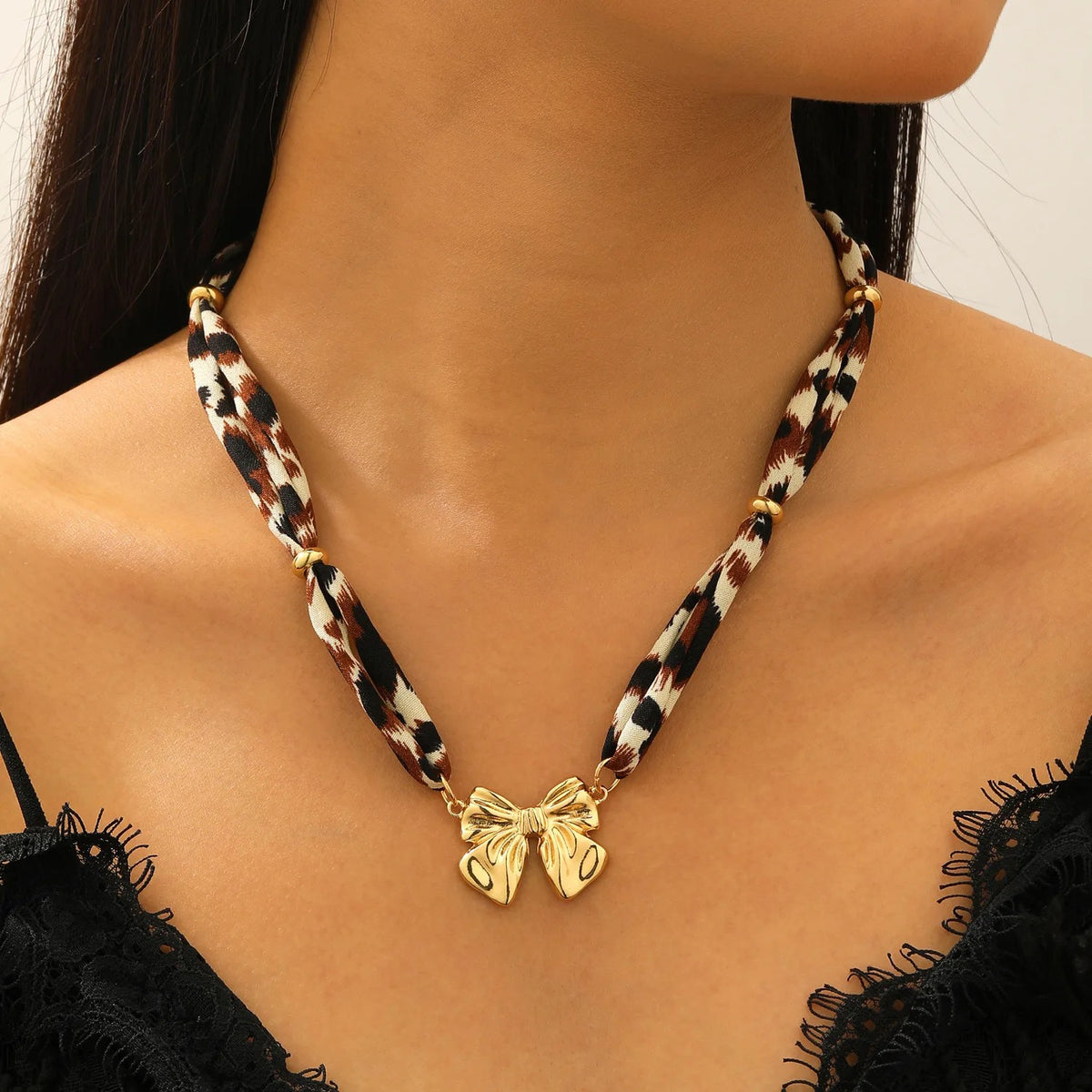 Leopard Print Pearl & Bow Necklace