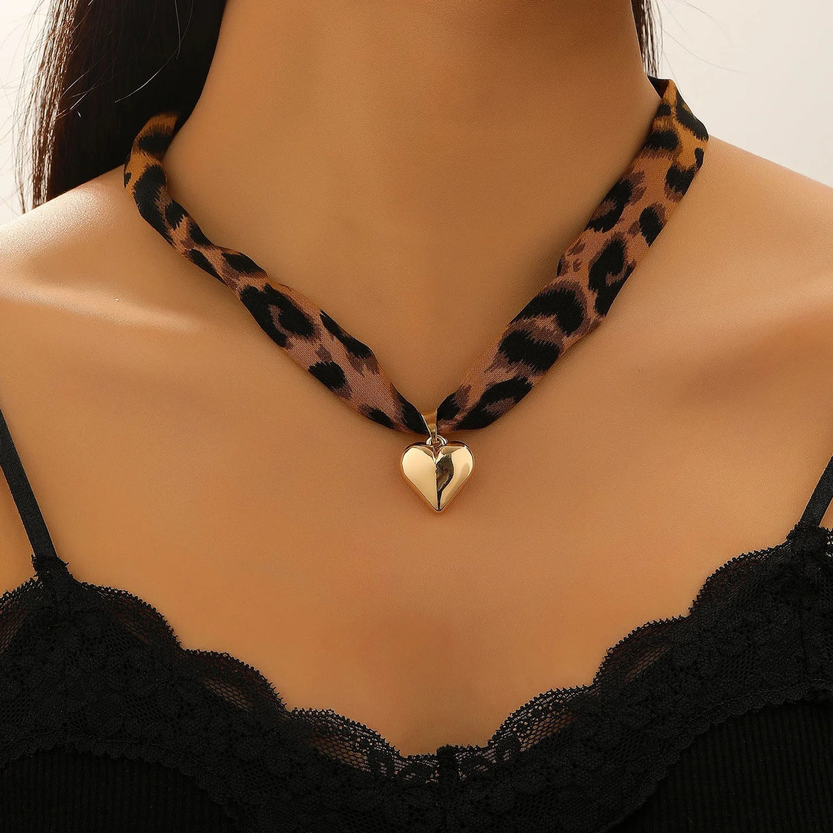 Leopard Print Pearl & Bow Necklace