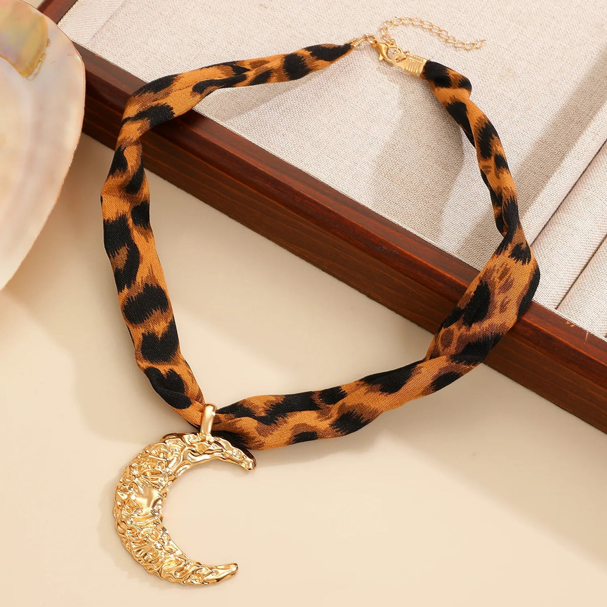 Leopard Print Pearl & Bow Necklace