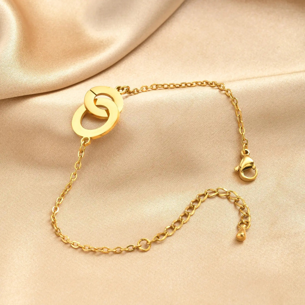 Interlocking Rings Bracelet