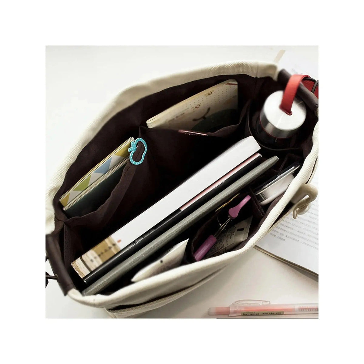 Lightweight Canvas Organizer