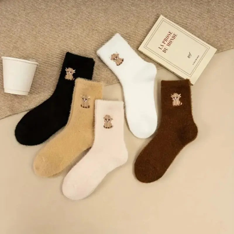 Embroidered Calf Sock Set