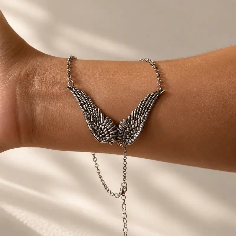 Textured Spread Wing Necklace