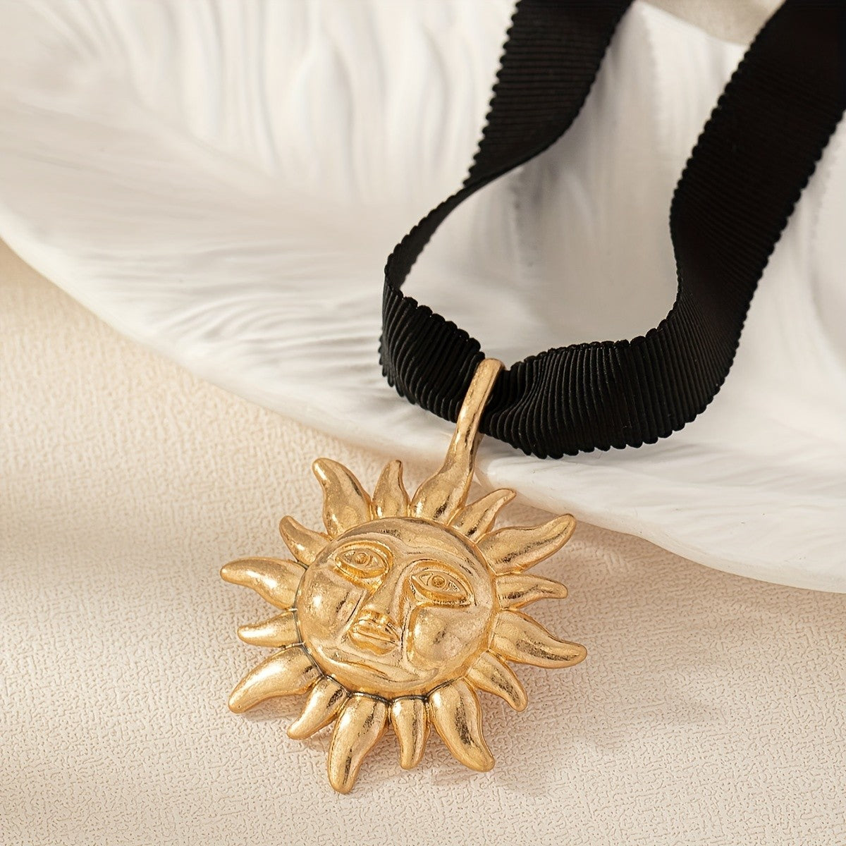 Sun Face Velvet Choker Necklace