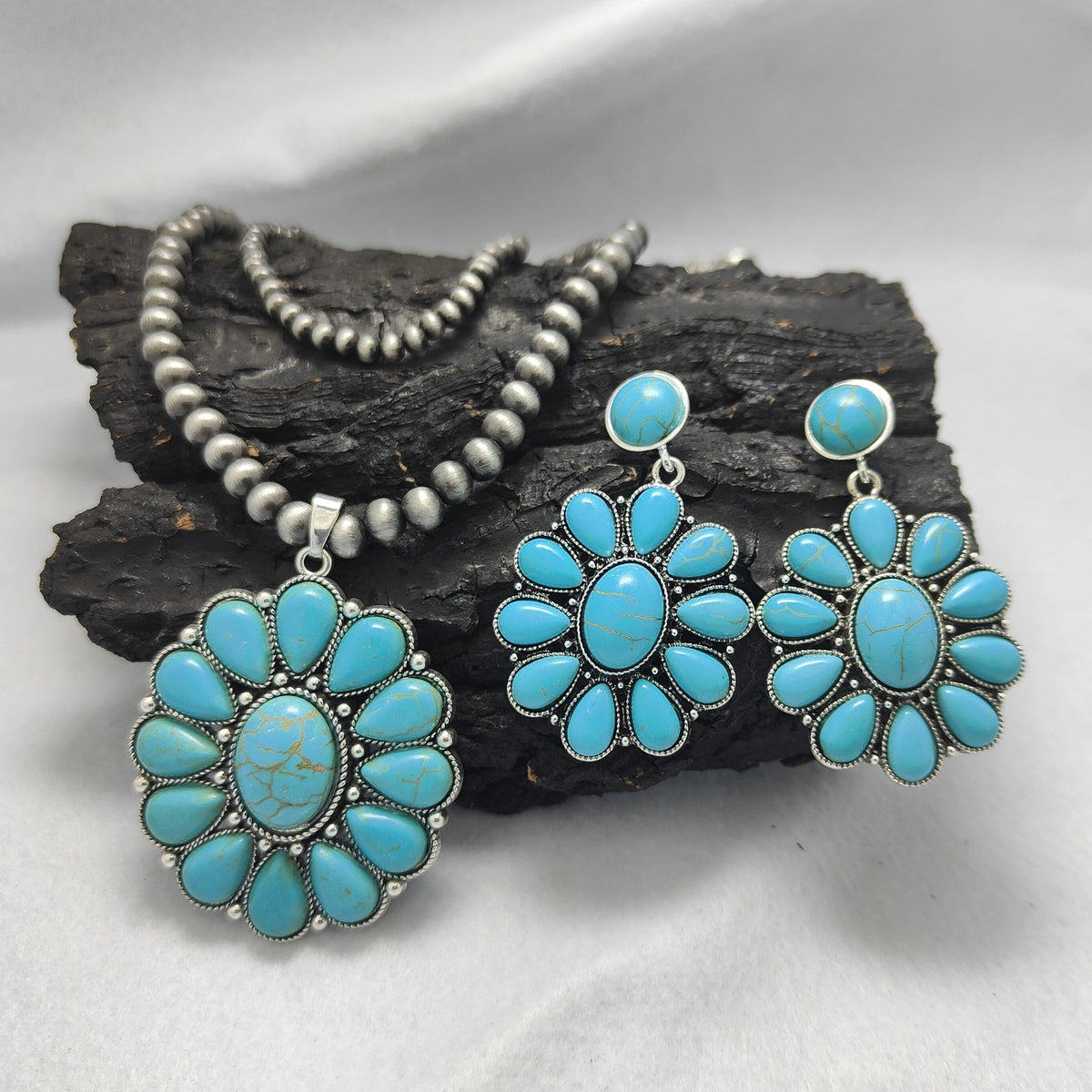 White Turquoise Flower Necklace Set