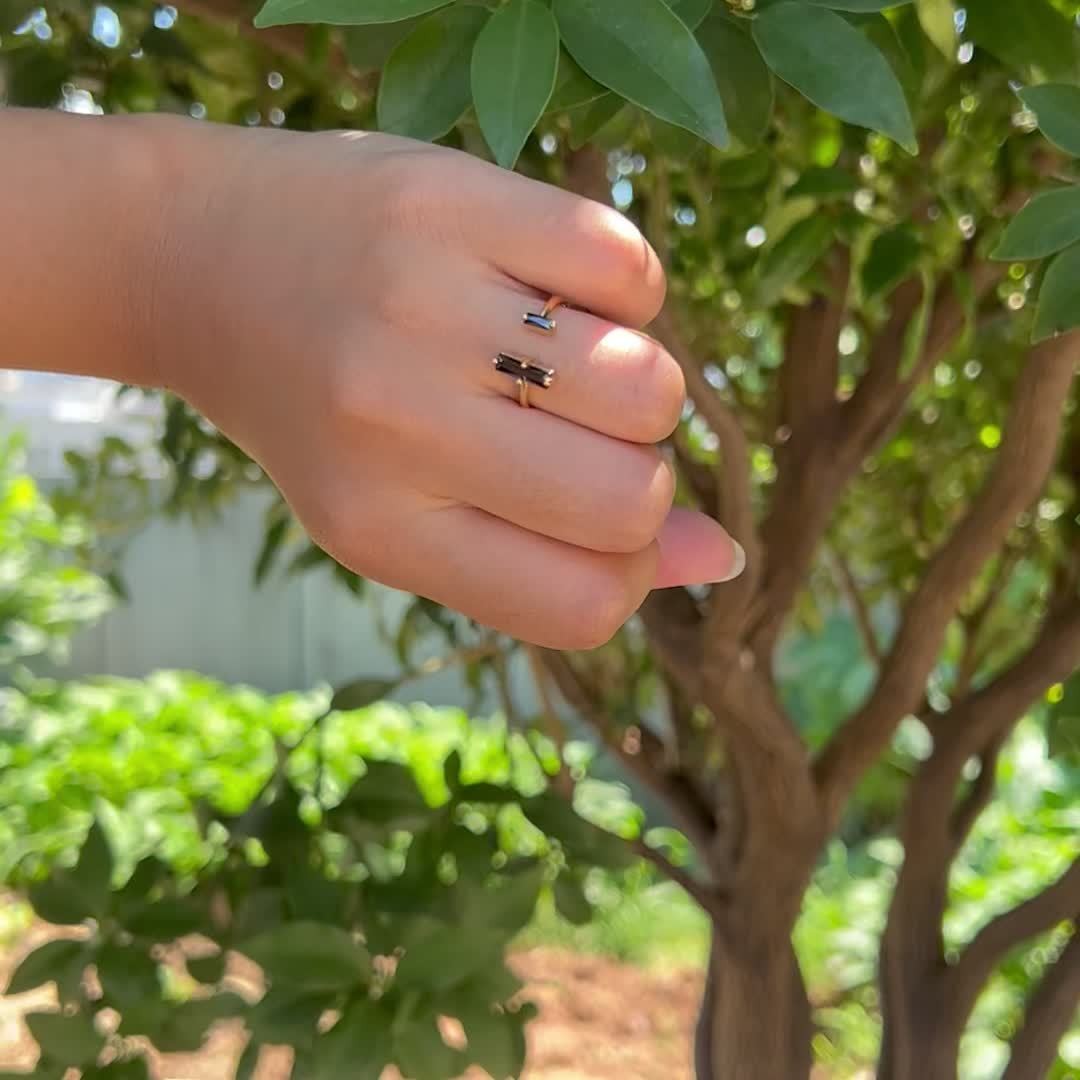 Double Black Stone Bar Ring
