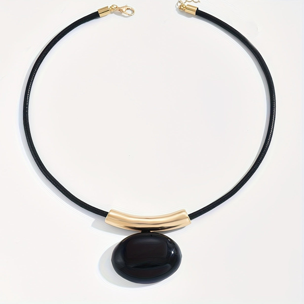 Black Oval & Curved Bar Necklace
