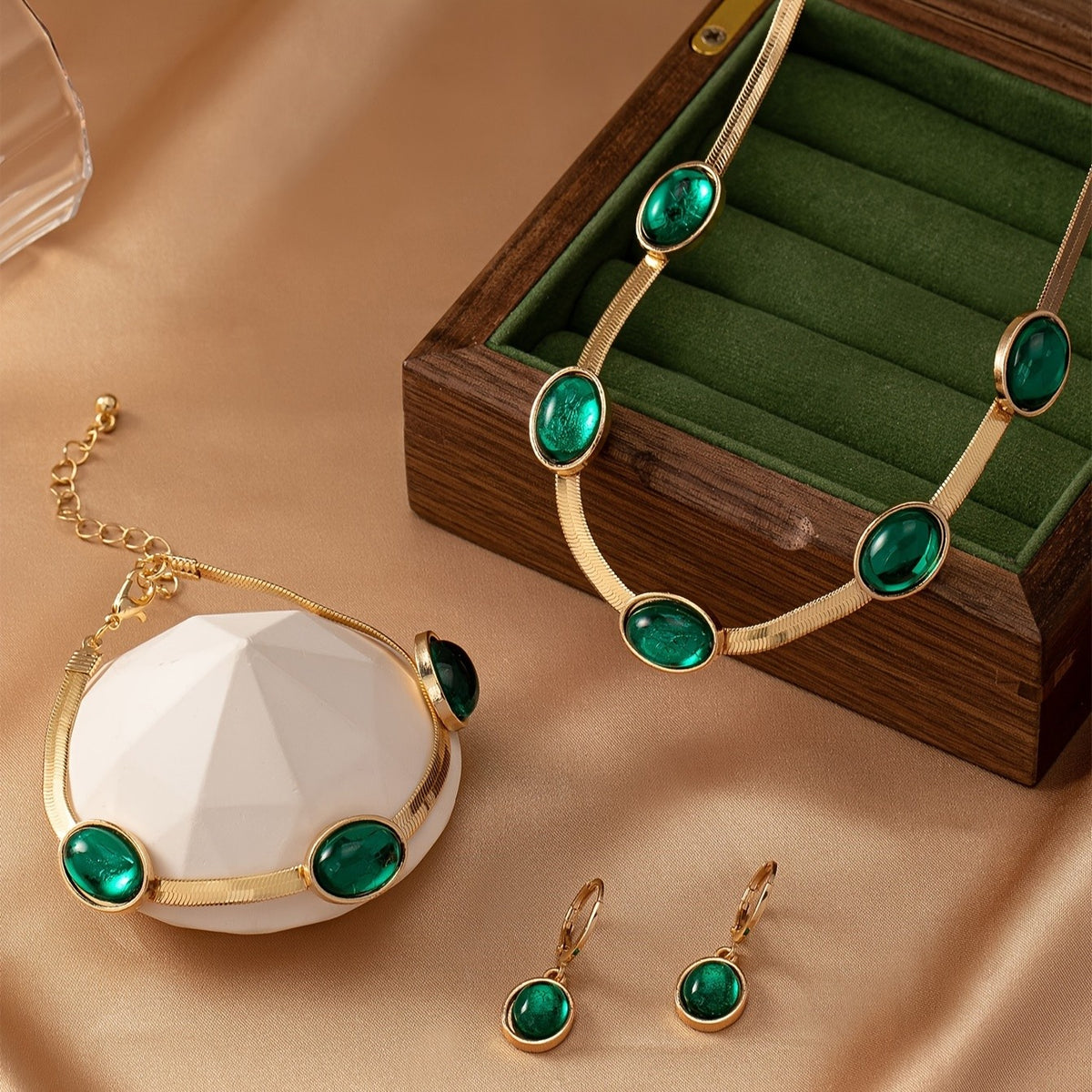 Green Oval Stone Collar Set