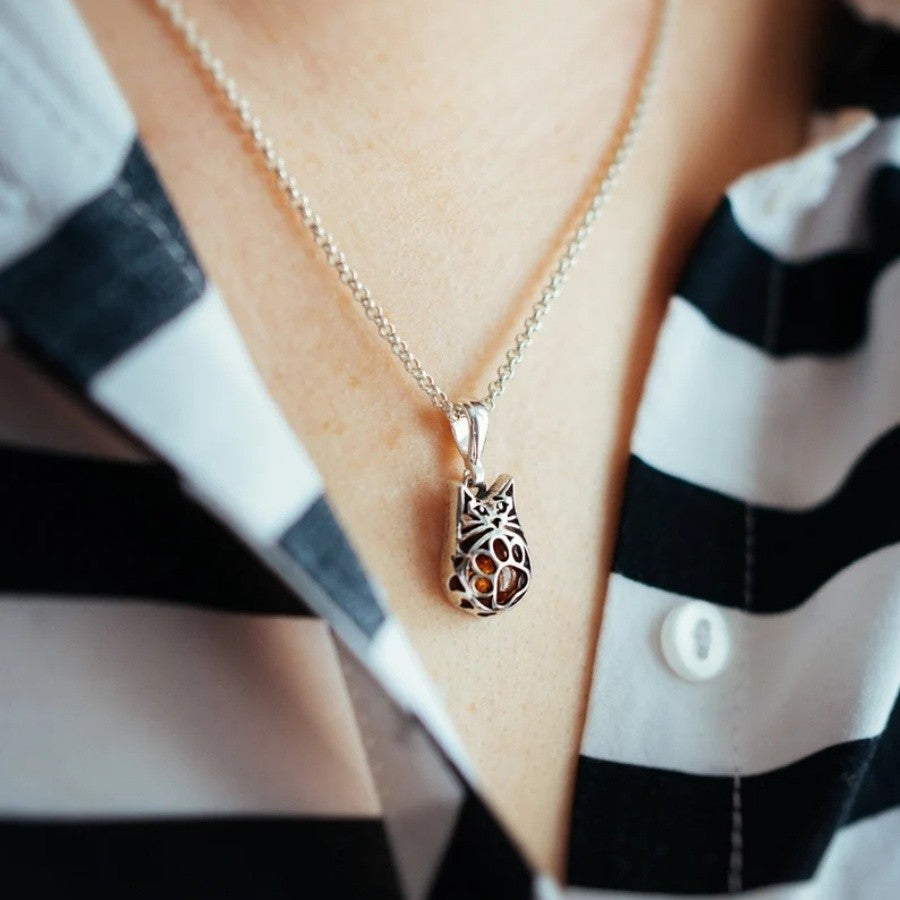 Amber Glass Cat Pendant Necklace