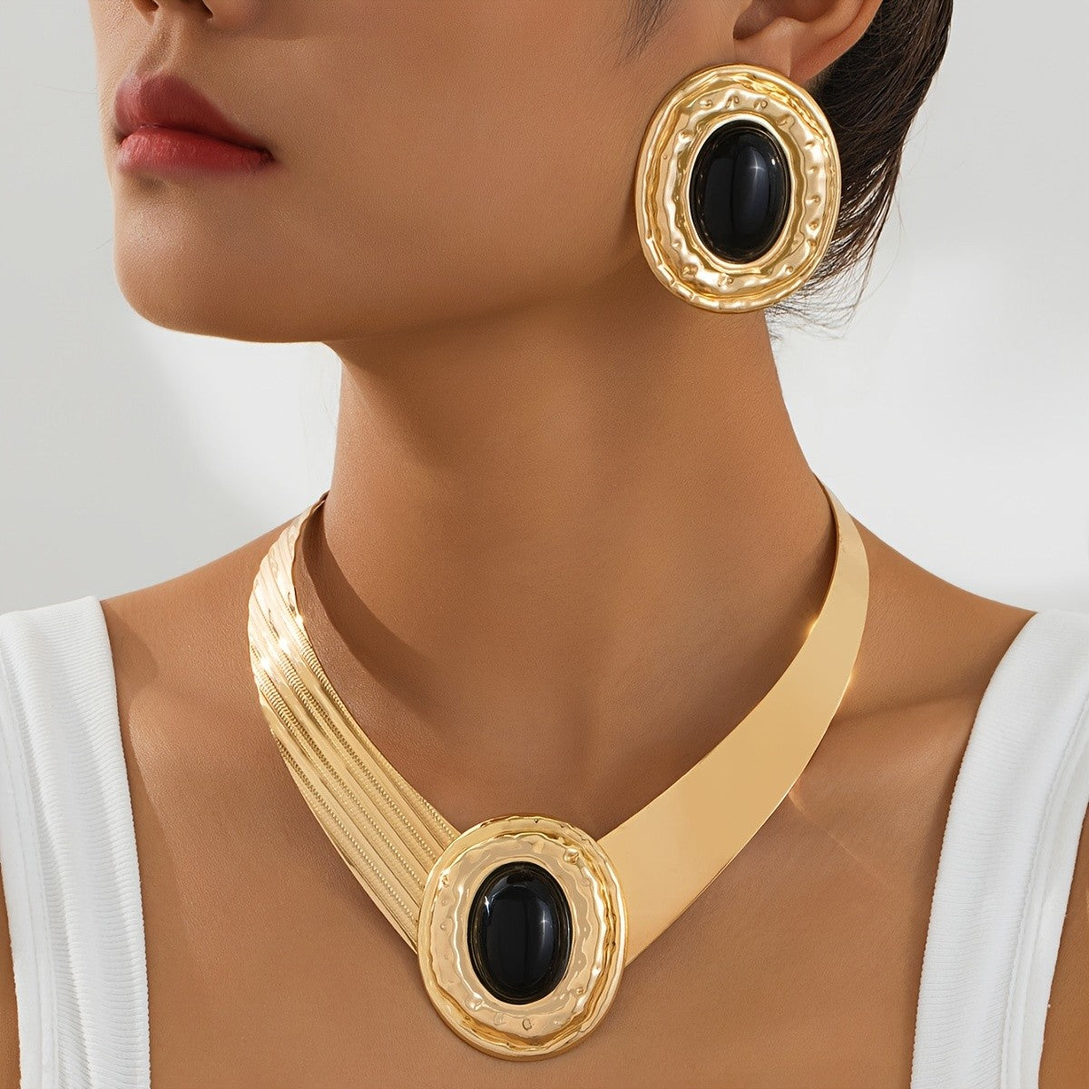 Pearl Oval Collar Necklace & Earring Set