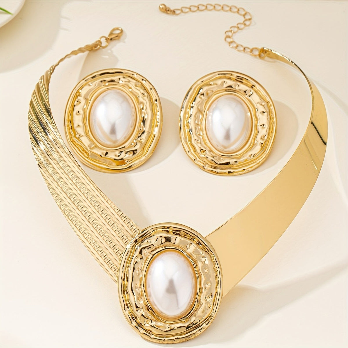 Pearl Oval Collar Necklace & Earring Set