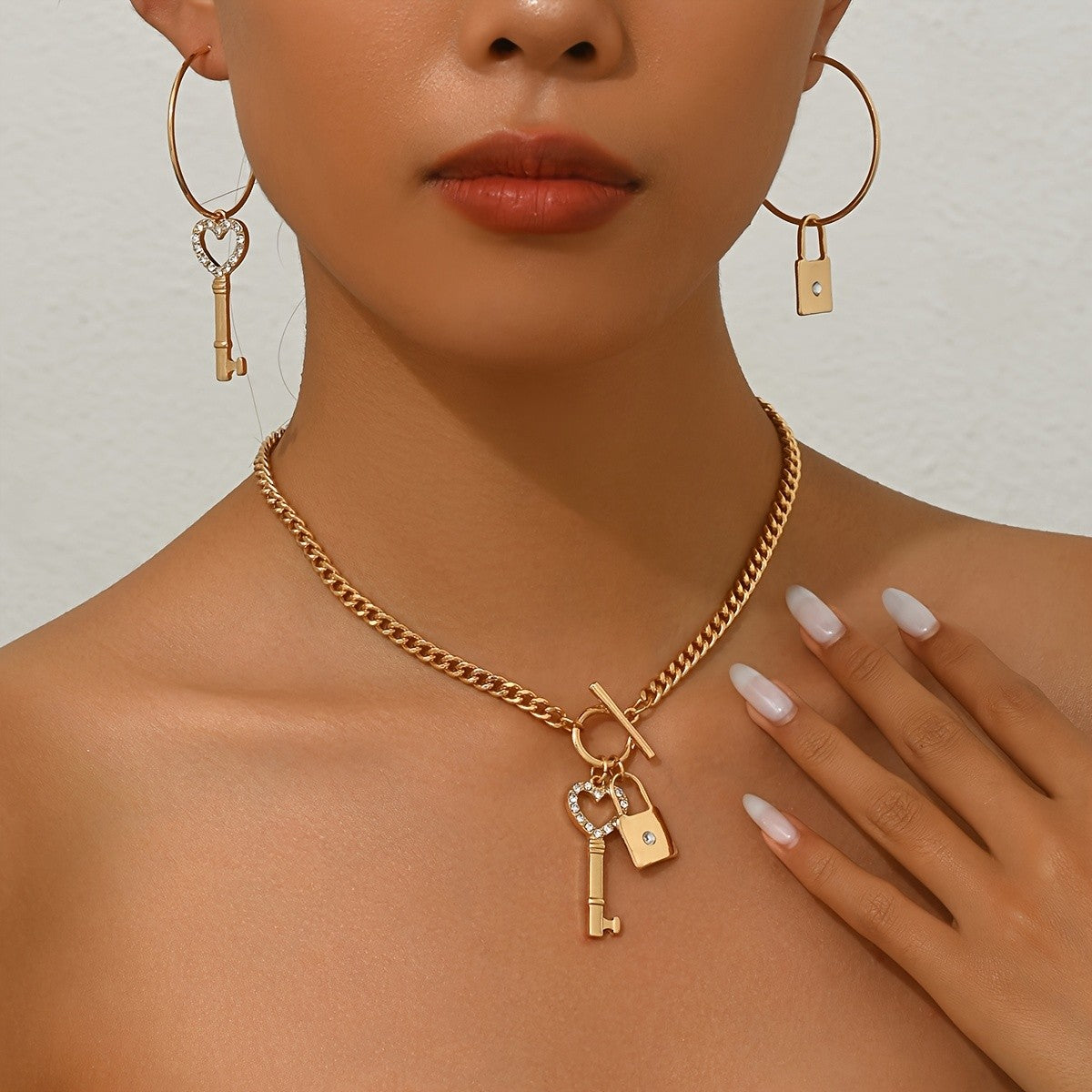 Key & Lock Necklace Set