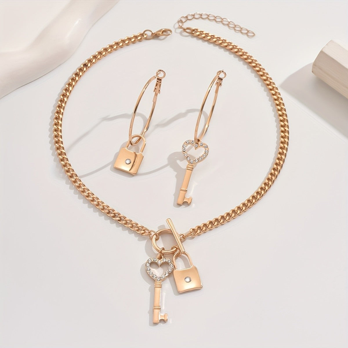 Key & Lock Necklace Set