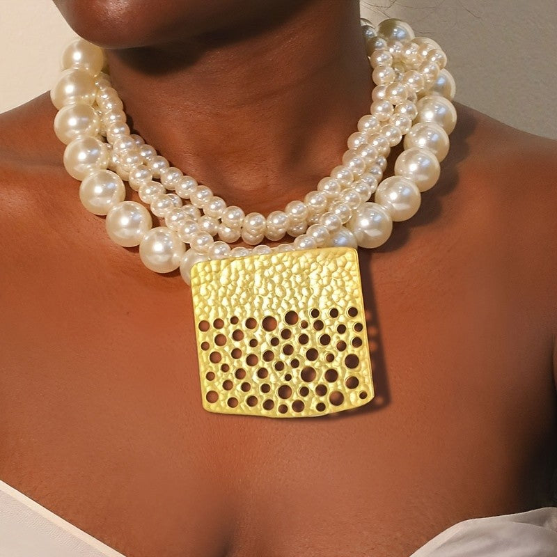 Hammered Disc Layered Pearl Pendant