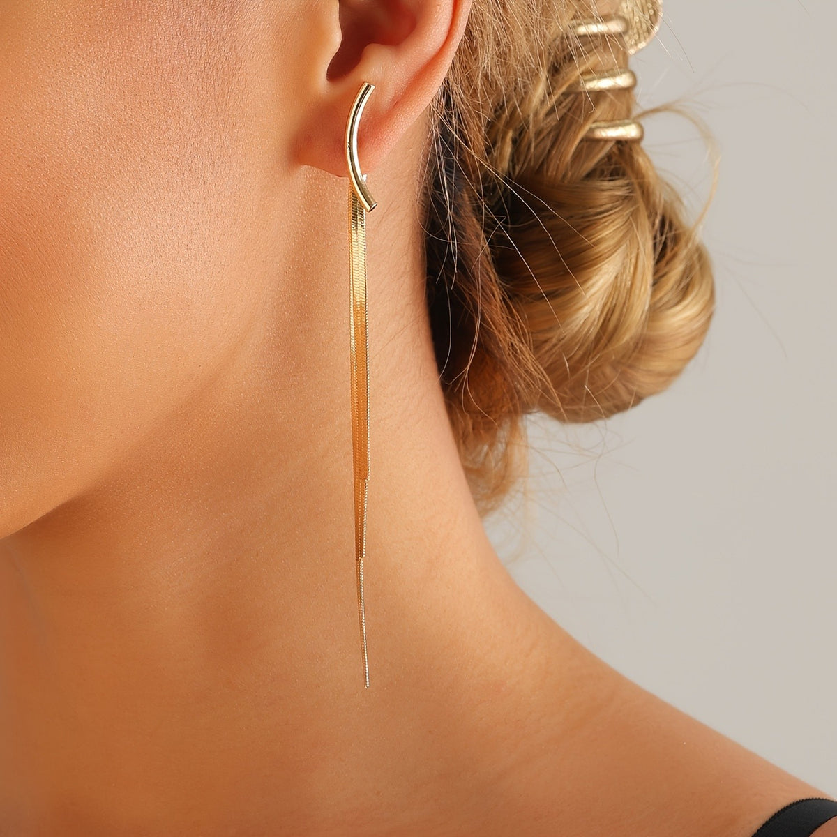 Curved Hoop Snake Chain Tassel Earrings