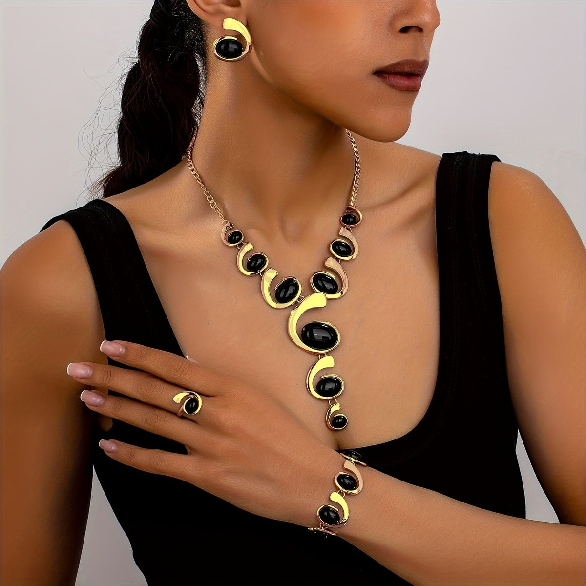 Black Spiral Curve Jewelry Set
