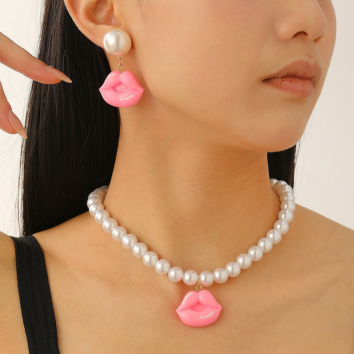 Pink Lips Pearl Necklace & Earring Set