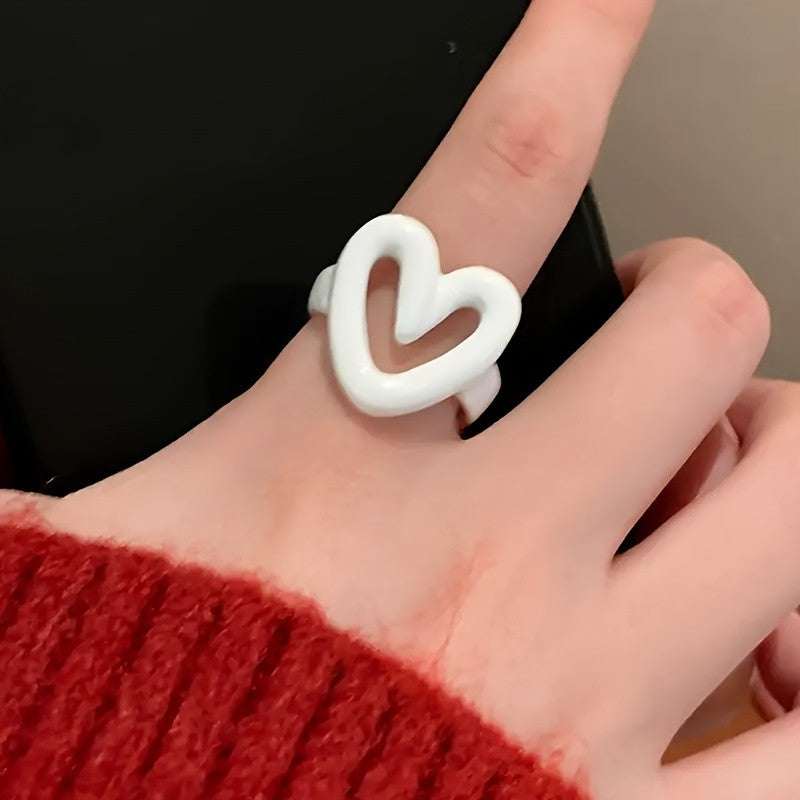 Bold Heart Outline Ring