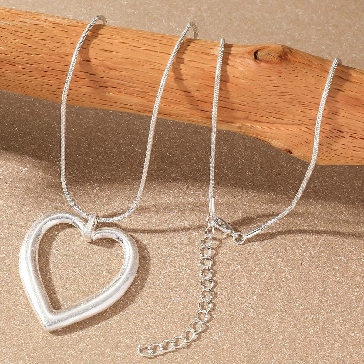 Sculpted Heart Outline Necklace