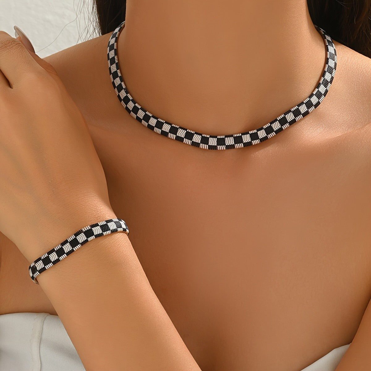 Black & White Checkered Necklace & Bracelet Set