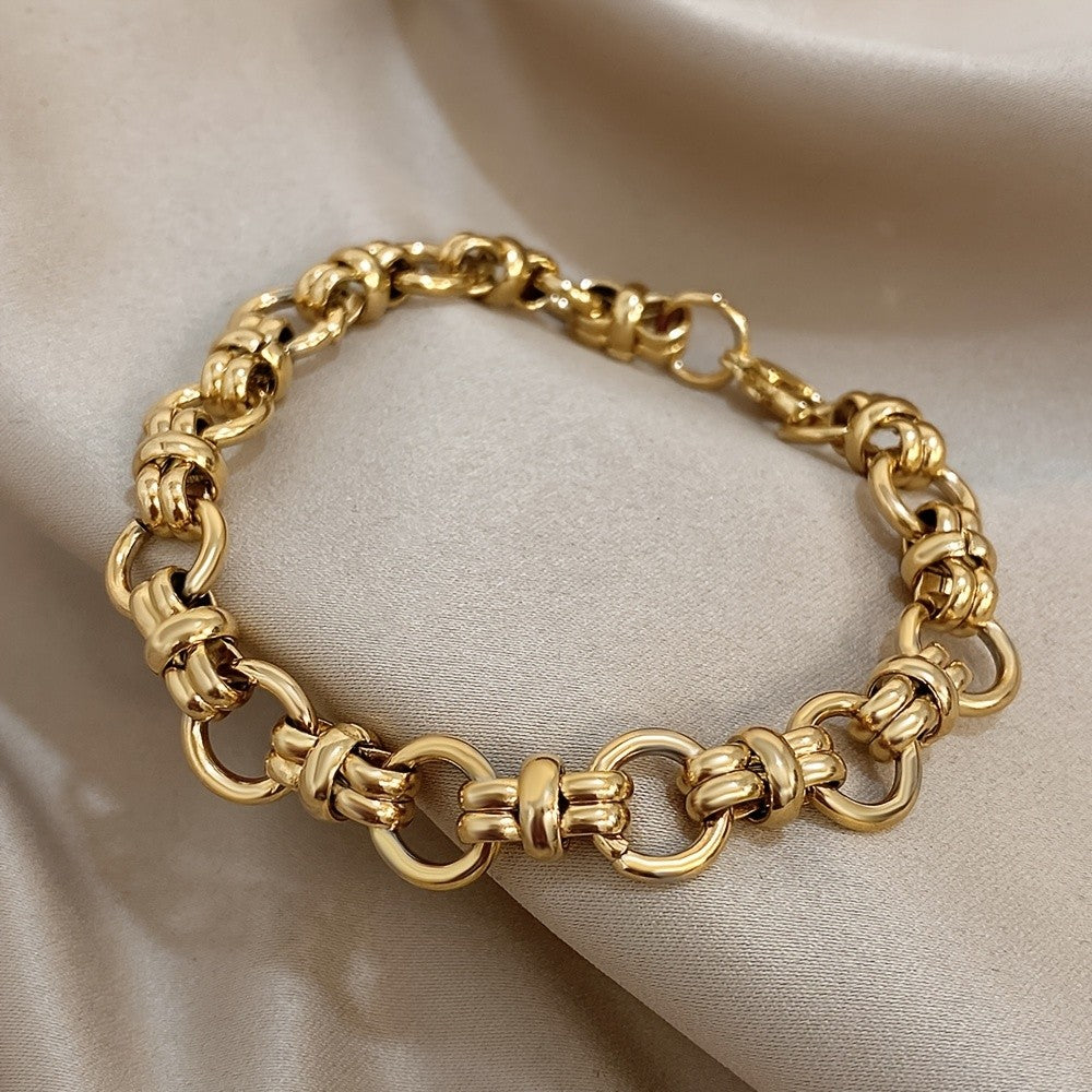 Interlocking Oval Link Bracelet