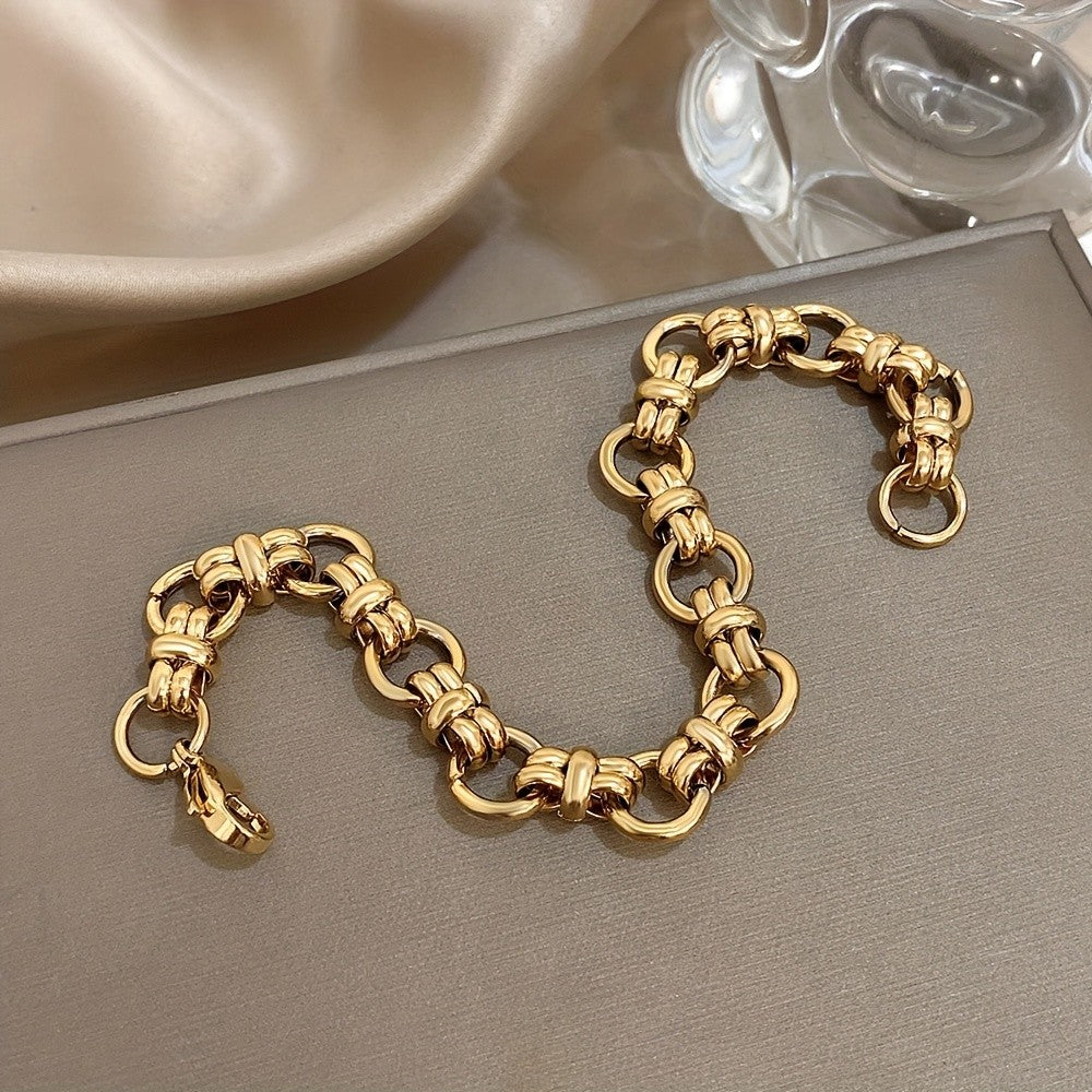 Interlocking Oval Link Bracelet