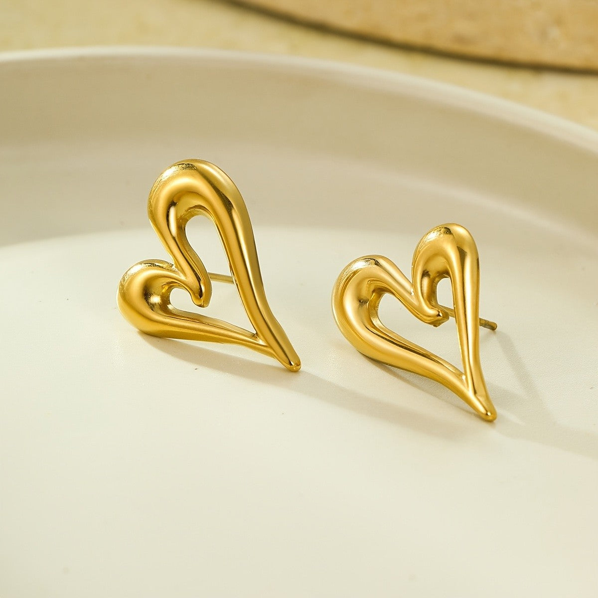 Sculpted Loop Heart Stud Earrings