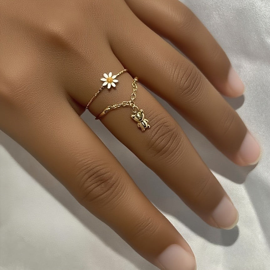 Daisy & Bear Chain Ring