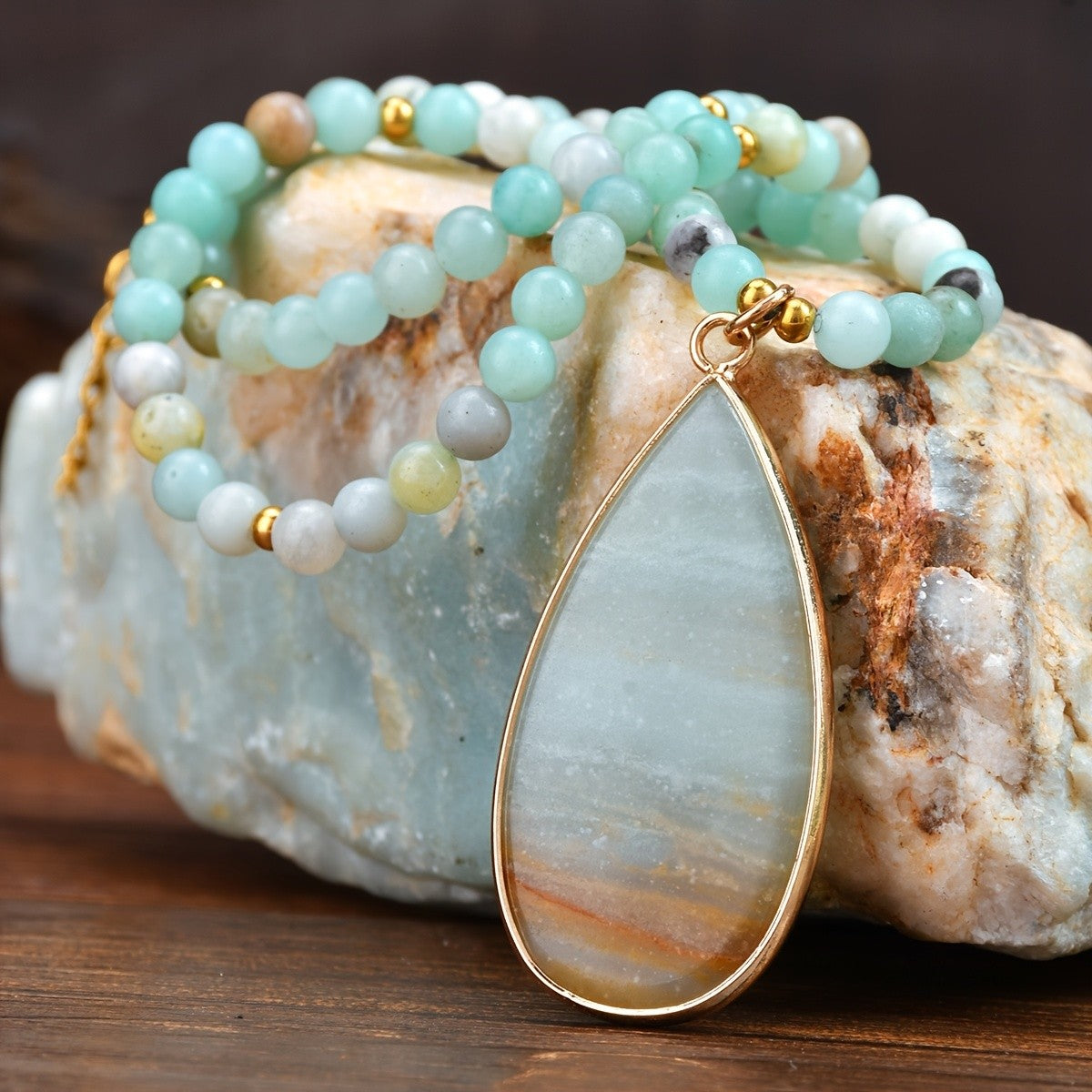 Teardrop Stone Bead Necklace