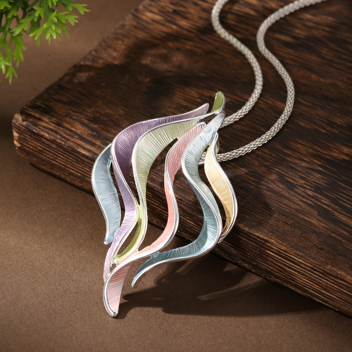 Layered Wave Pendant Necklace