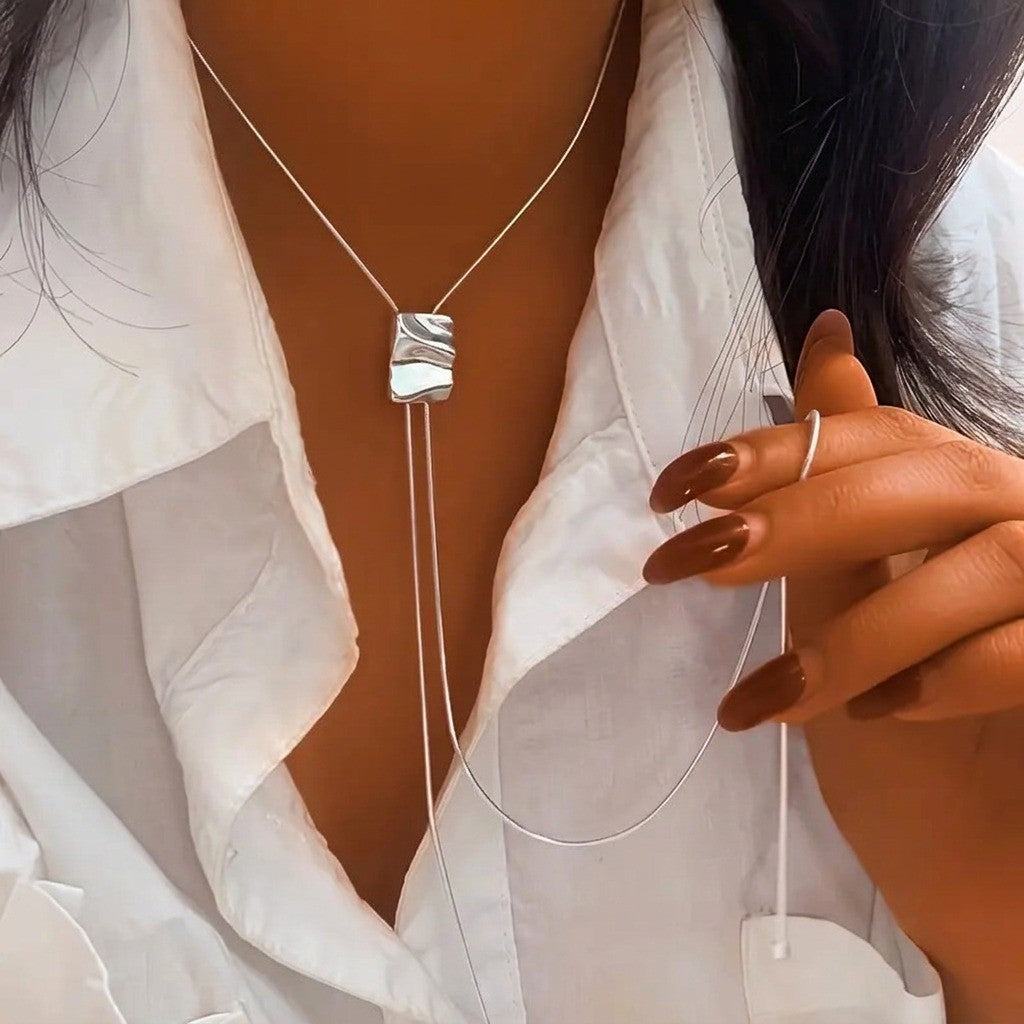 Wavy Square Pendant Necklace