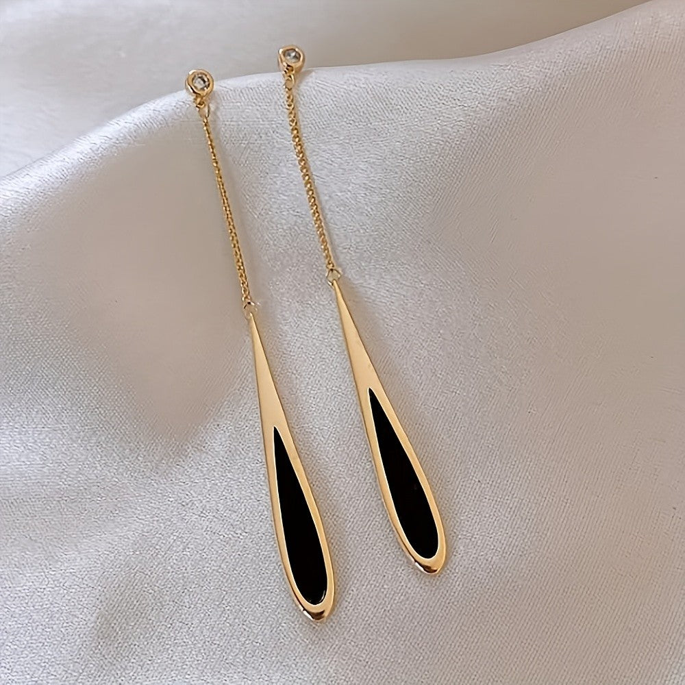 Black Teardrop Dangle Earrings