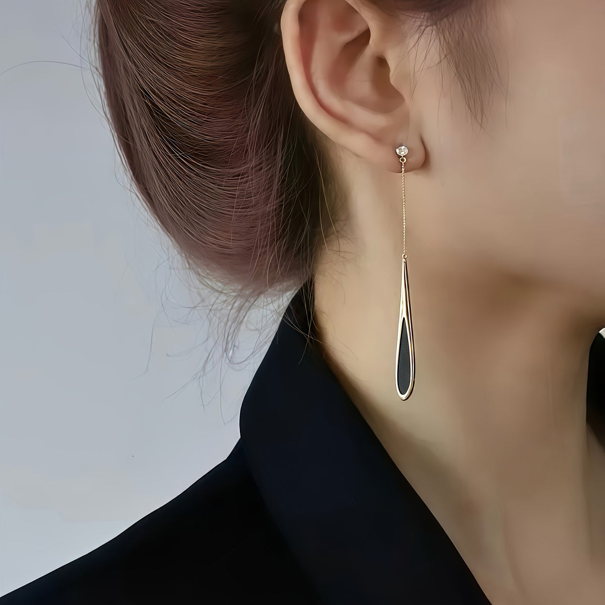 Black Teardrop Dangle Earrings