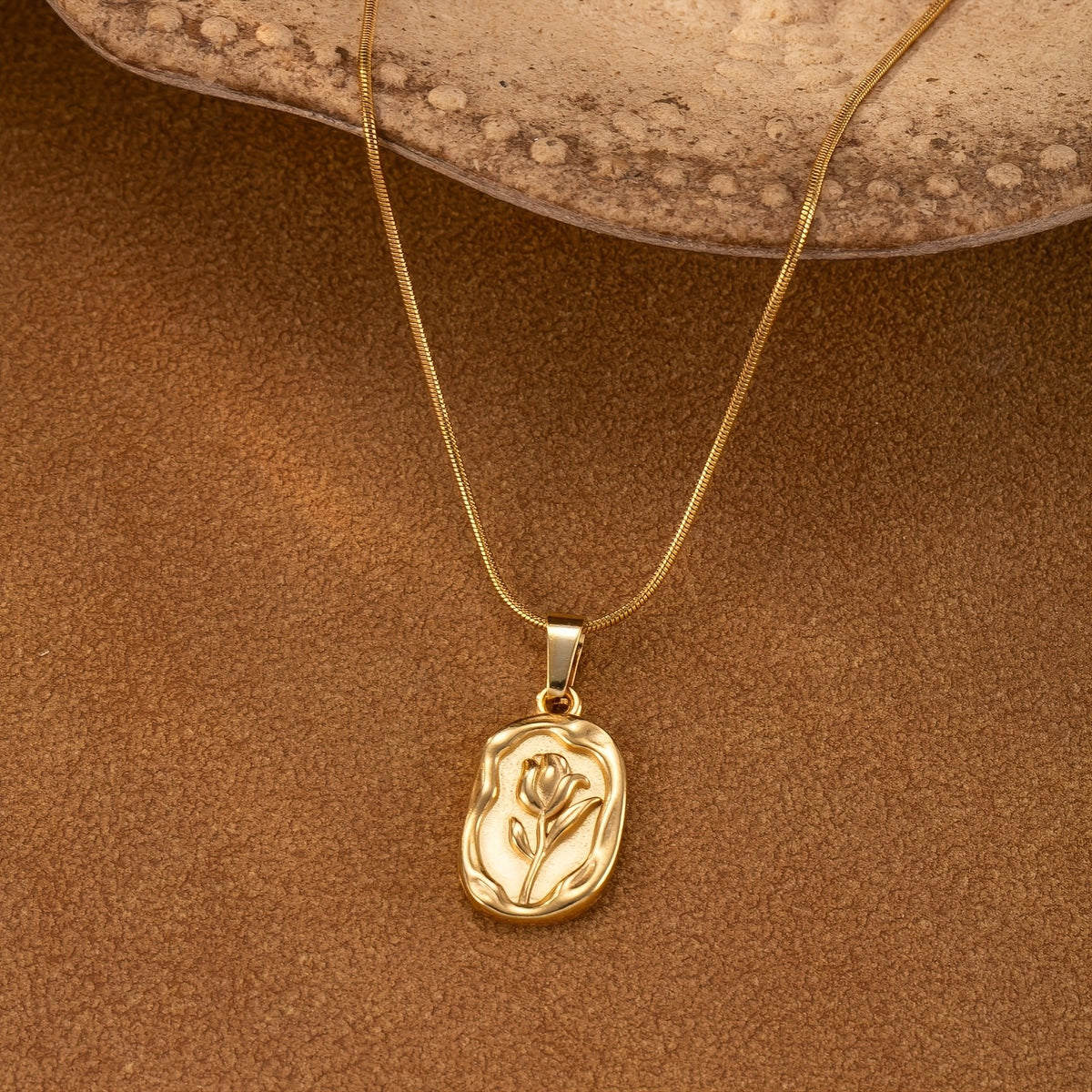 Tulip Oval Pendant Necklace