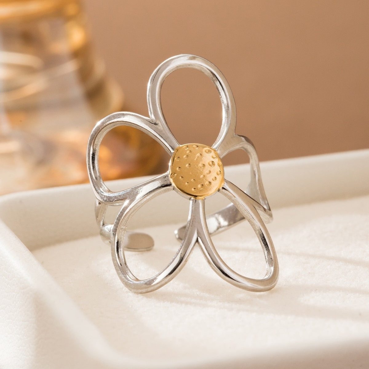 Two-Tone Daisy Ring