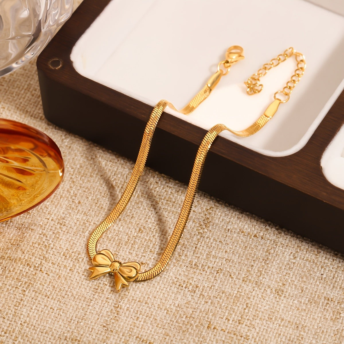 Bow Accent Snake Chain Anklet