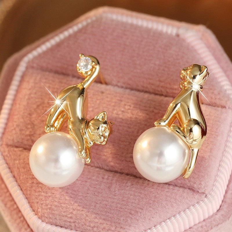 Cat Pearl Stud Earrings