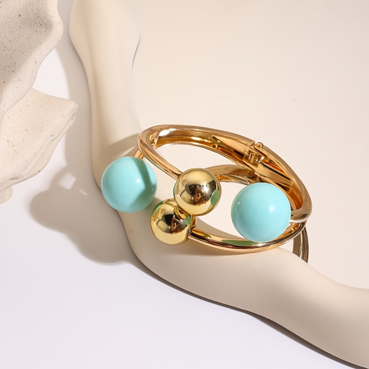 Colorful Resin Ball Hinged Bracelet