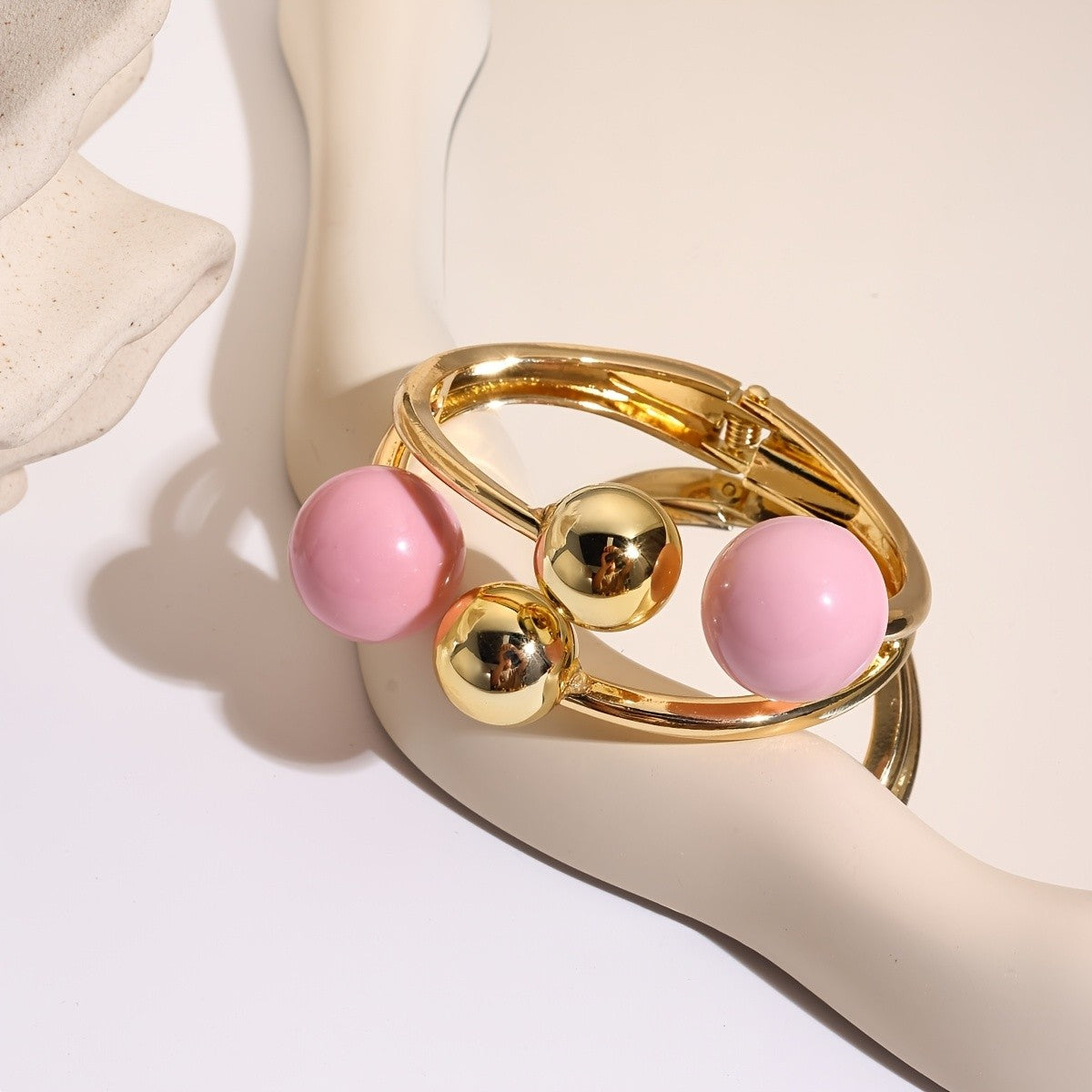 Colorful Resin Ball Hinged Bracelet
