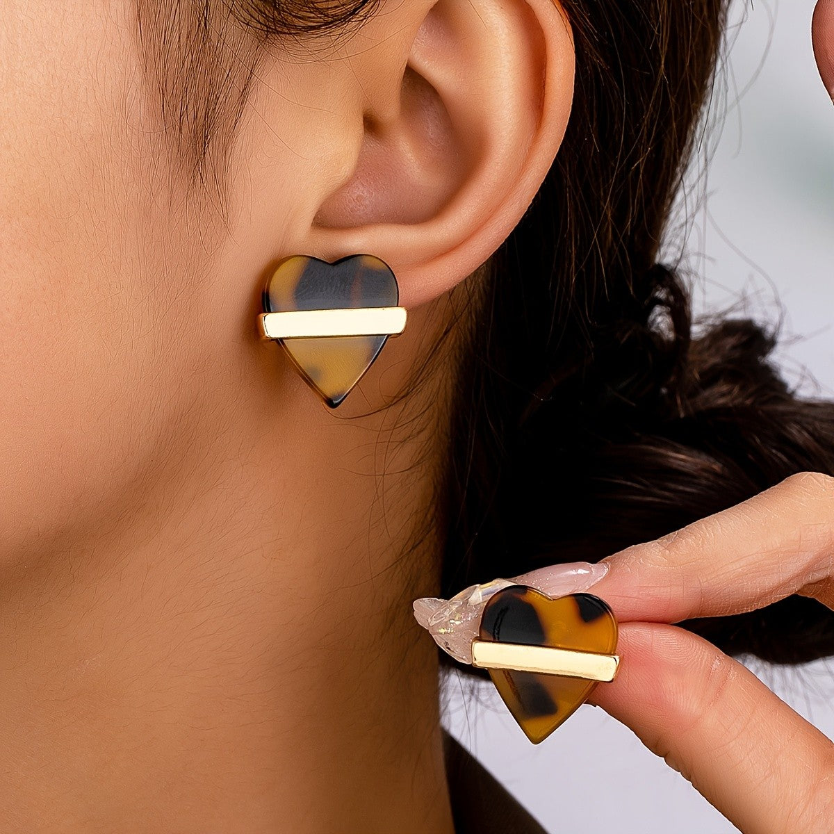 Tortoise Shell Bar Heart Stud Earrings