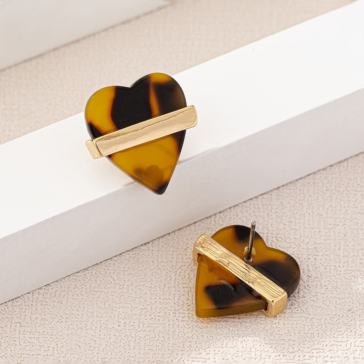 Tortoise Shell Bar Heart Stud Earrings
