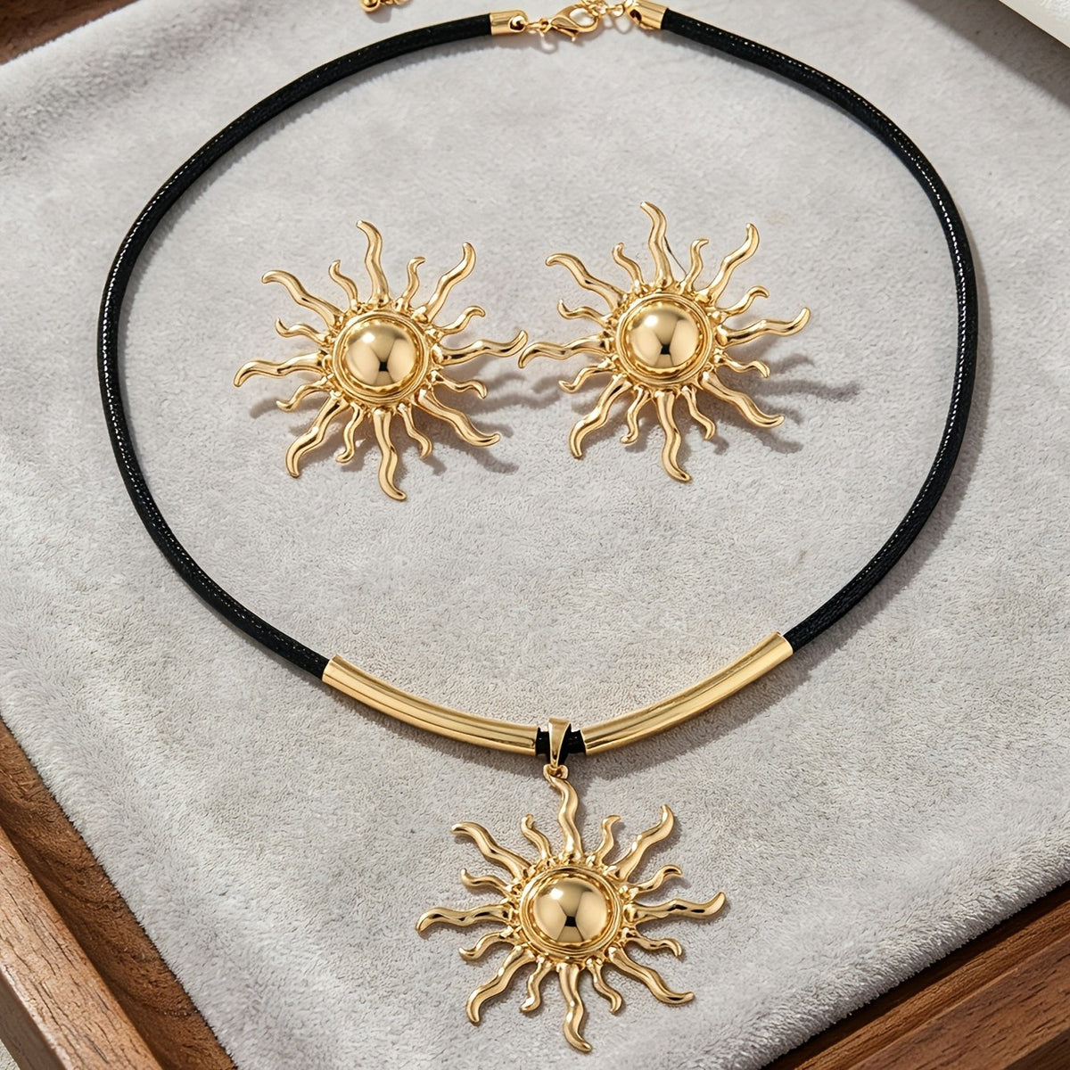 Sun Ray Necklace & Earring Set