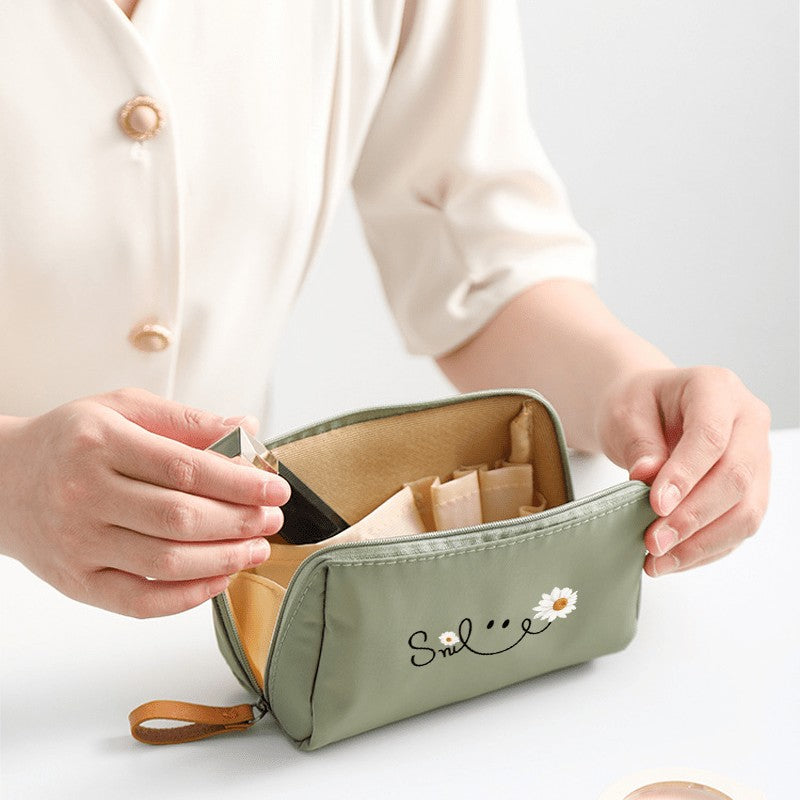 Daisy Smile Makeup Bag