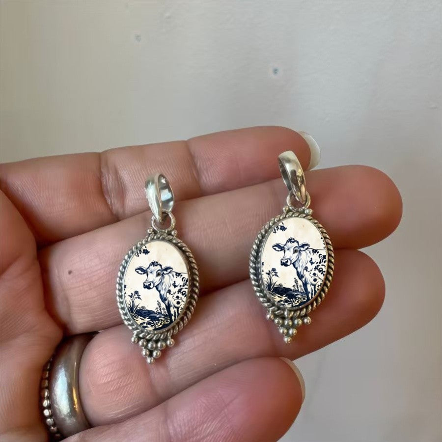 Cow & Calf Oval Pendant Necklace