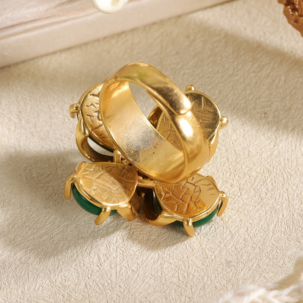 Green Clover Flower Ring