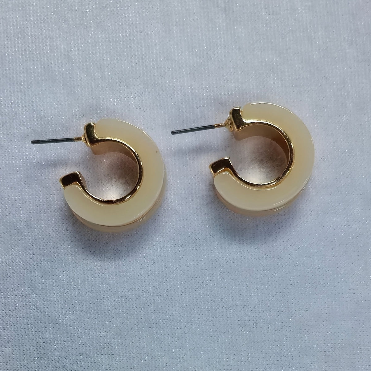 Marbled C-Shape Earrings