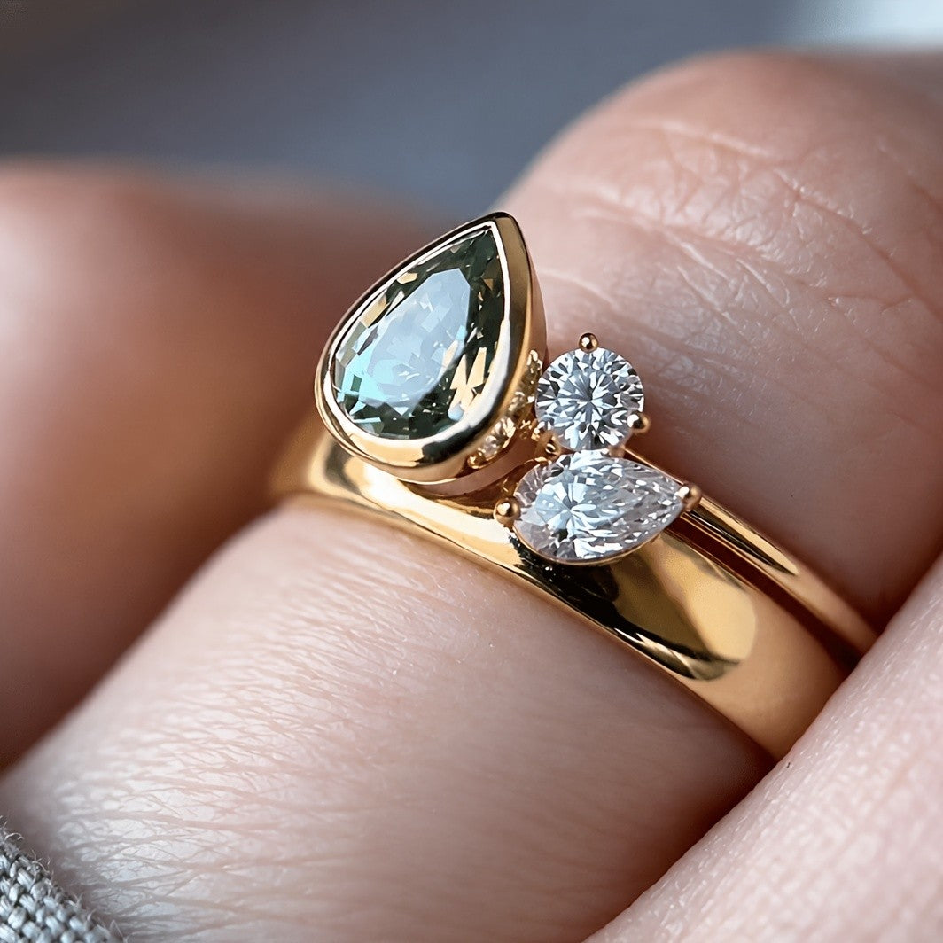 Pear Shape Green Stone Ring Set