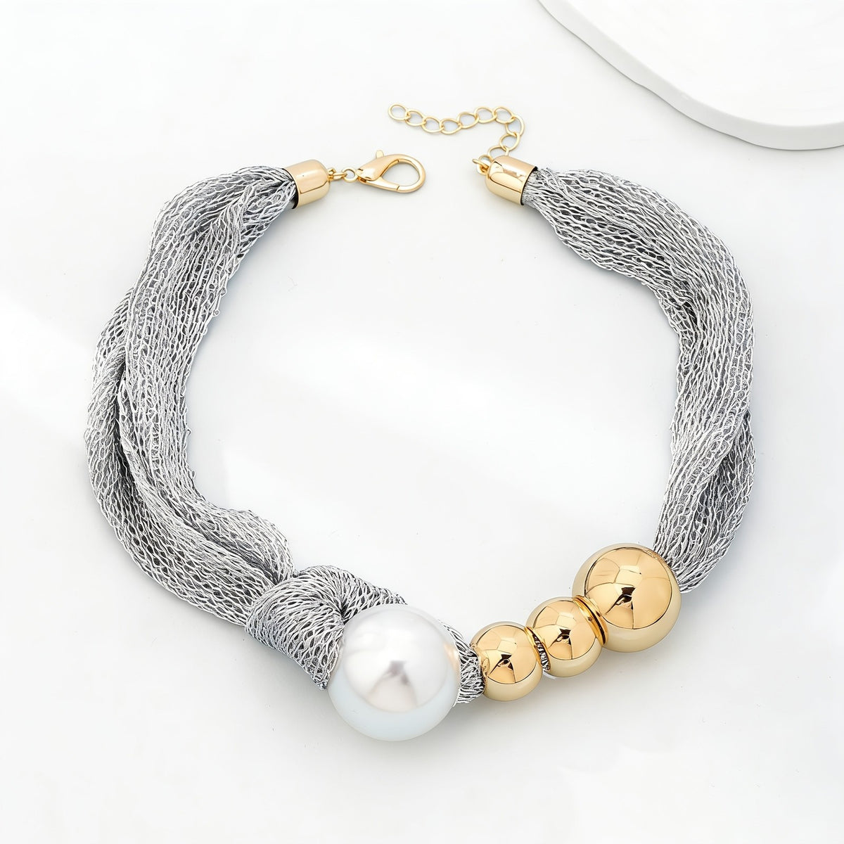 Mesh Knot Pearl Necklace