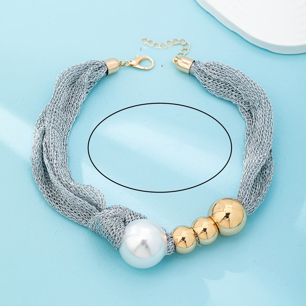 Mesh Knot Pearl Necklace