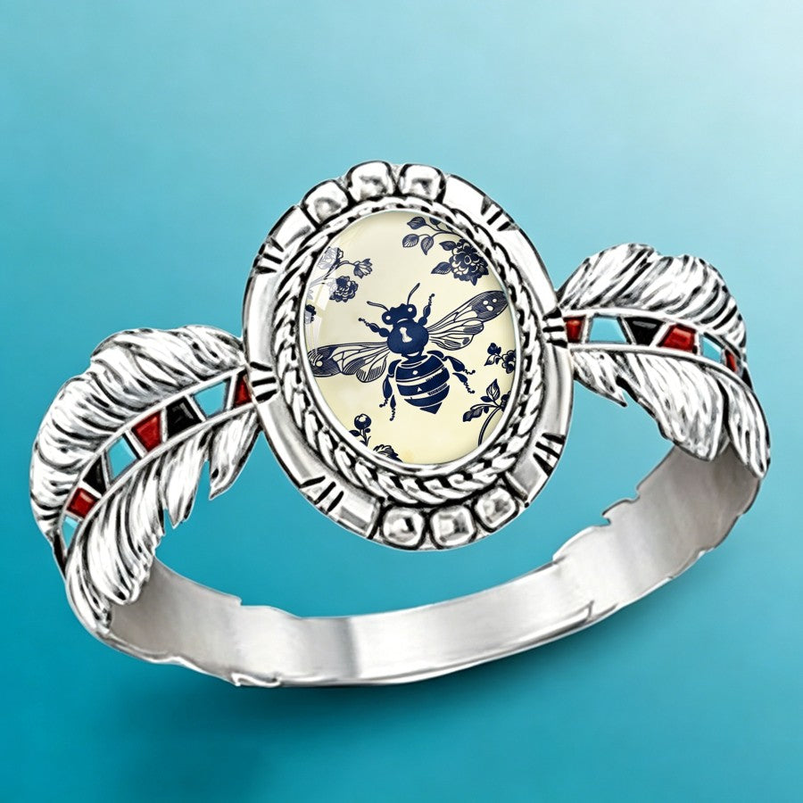 Bee & Feather Oval Ring